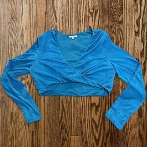 Blue long sleeve crop top